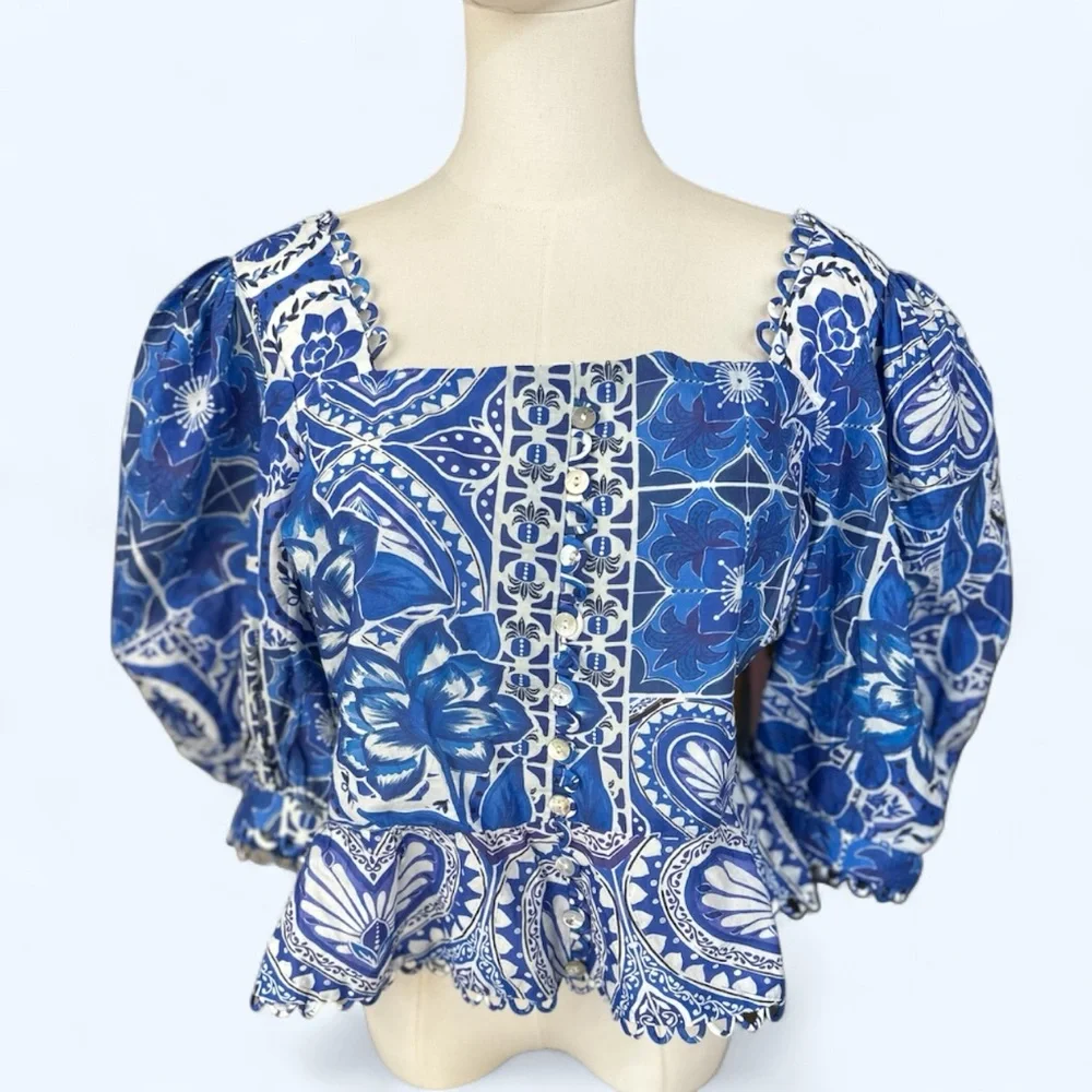 Farm Rio NWT SZ Large the Rio Tile Dream blue and white peplum puffed sleeve top
